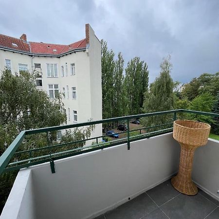 ベルリンBright: Flat With Balcony - Kitchen - Free Parkingアパートメント エクステリア 写真