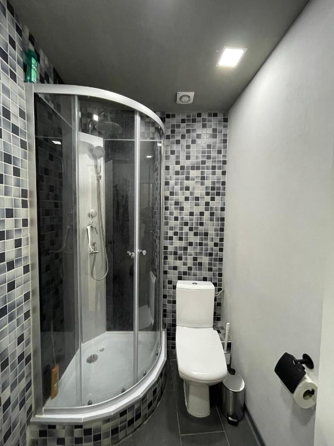ベルリンBright: Flat With Balcony - Kitchen - Free Parkingアパートメント エクステリア 写真