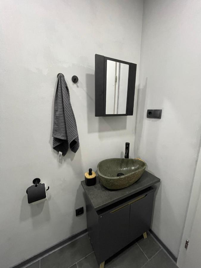 ベルリンBright: Flat With Balcony - Kitchen - Free Parkingアパートメント エクステリア 写真